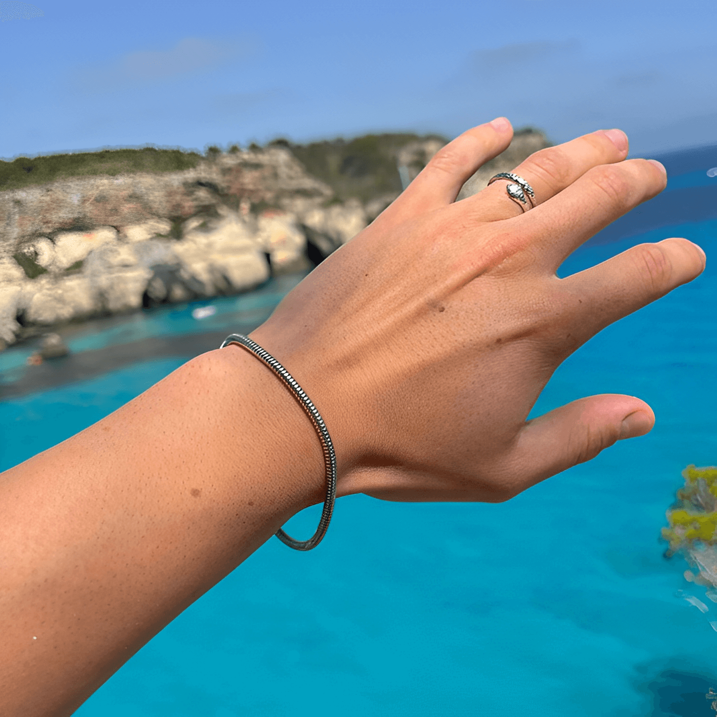Pulseira masculina para mood praia da Nomar Belmonte