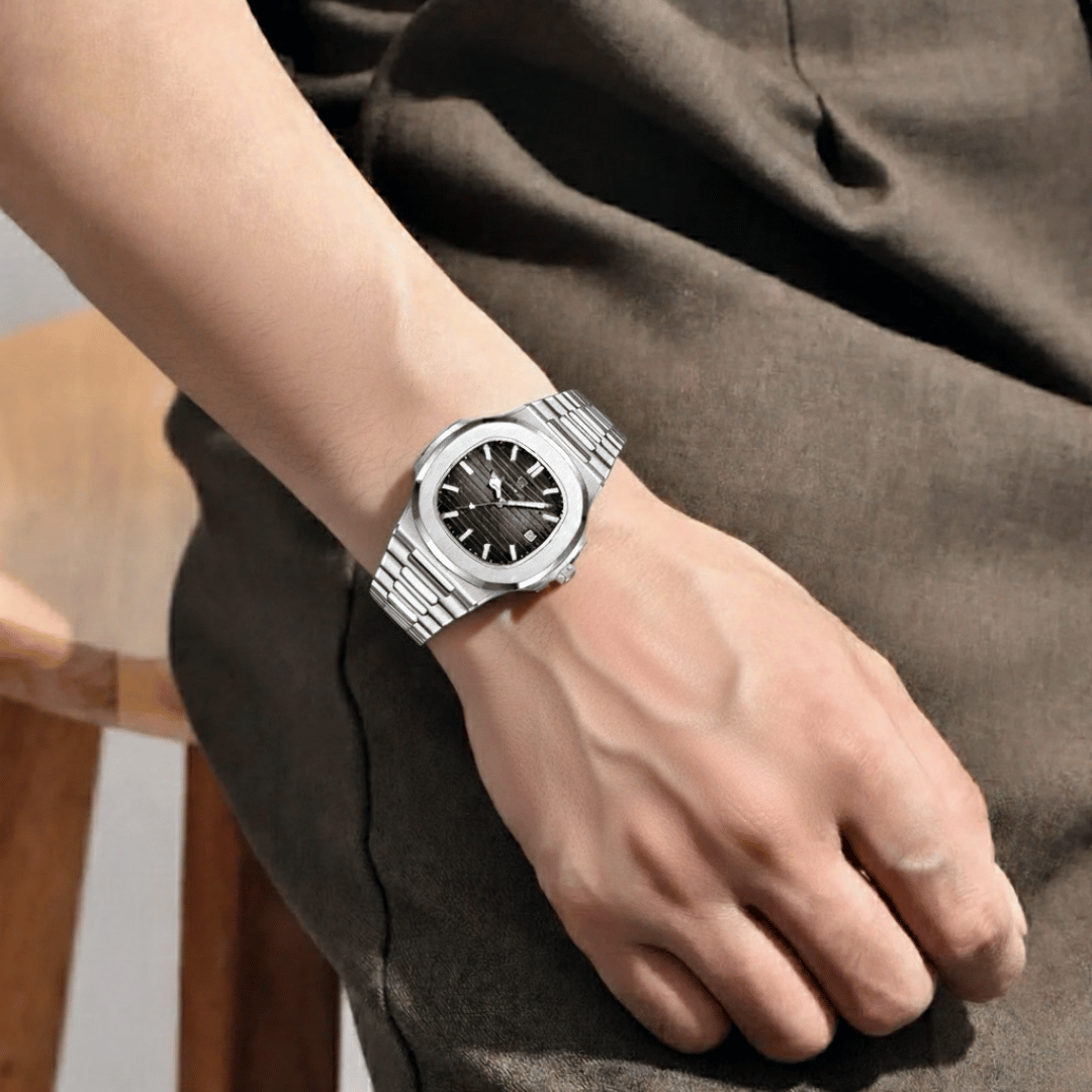 Relógio Masculino Montevero de luxo no pulso, estilo sofisticado, acabamento em aço, visual elegante