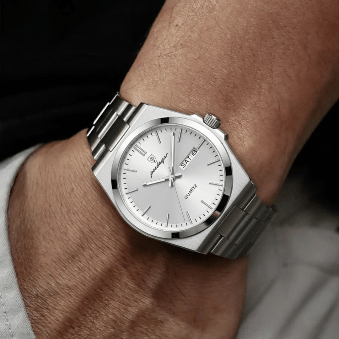 Relógio Masculino Belmonte de luxo no pulso, estilo sofisticado, acabamento em aço, visual elegante