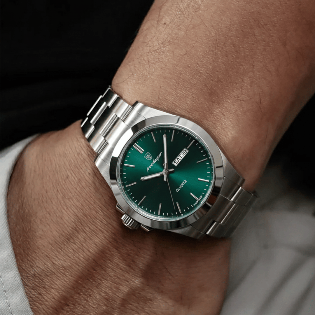 Relógio Masculino Belmonte de luxo no pulso, estilo sofisticado, acabamento em aço, visual elegante