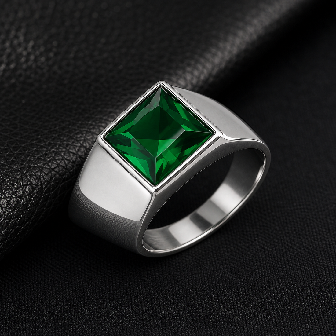 Anel Masculino Emerald Prata 925