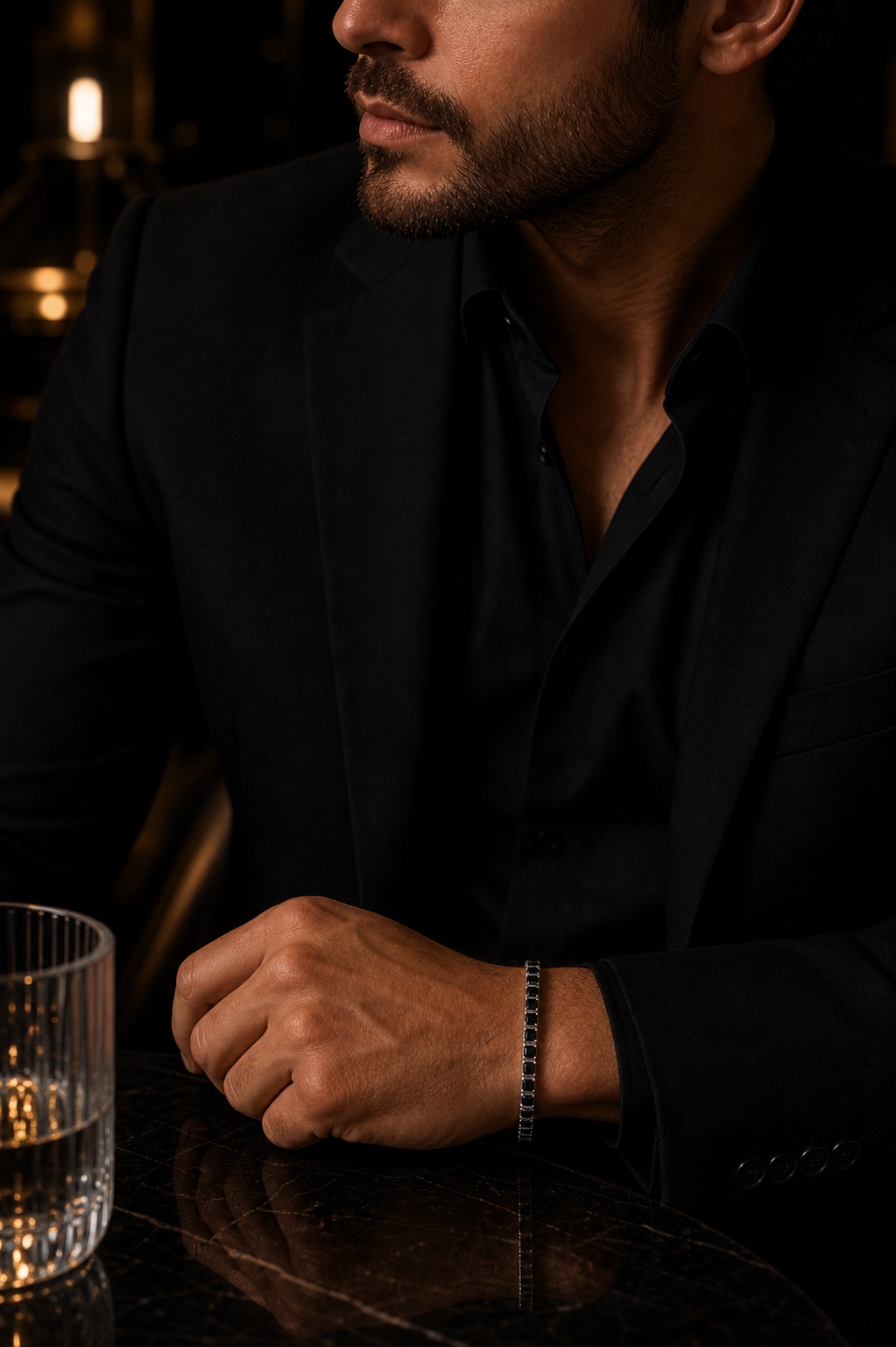 Pulseira Riviera Royale Phantom Prata 925 em foto editorial masculina